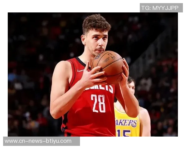 考辛斯称赞申京实力强大但火箭仍需提升控卫位置并合理利用KD的进攻能力