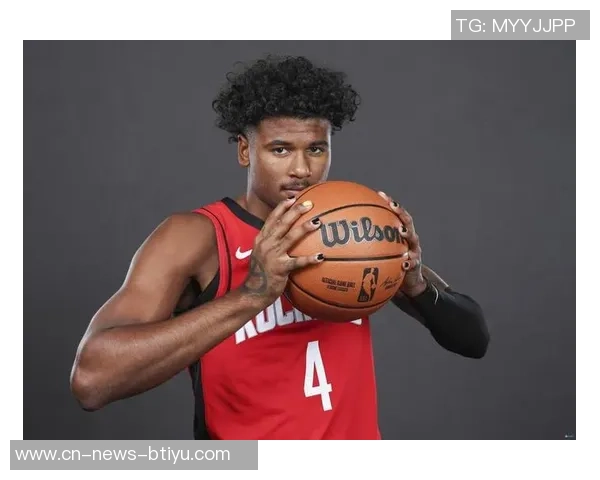 布克赞杰伦格林潜力无限称其进攻风格极具侵略性 布克赞杰伦格林潜力无限称其进攻风格极具侵略性