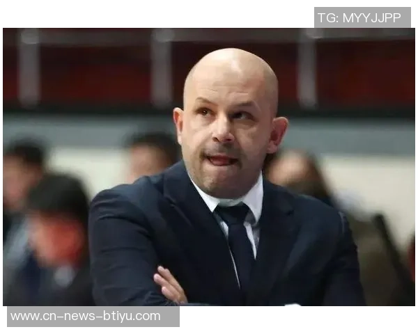 赫伯特琼斯压哨被判犯规不满情绪激动连吃两次技术犯规被驱逐出场 赫伯特琼斯压哨被判犯规不满情绪激动连吃两次技术犯规被驱逐出场